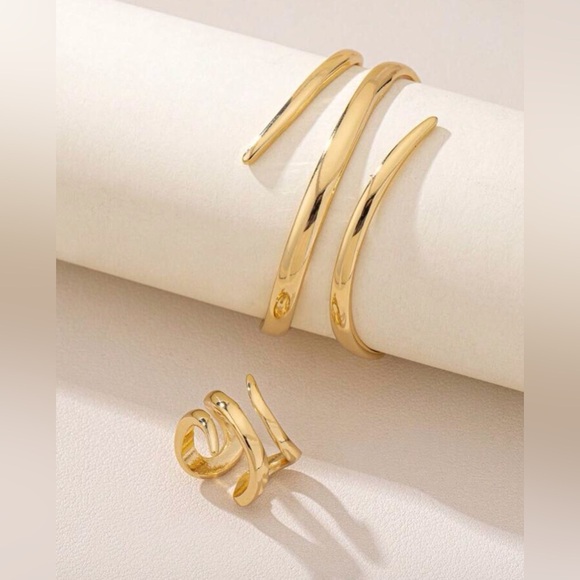 2pc Gold-Toned Geometric Line Minimalist Cuff Bracelet & Ring Set - Picture 5 of 7